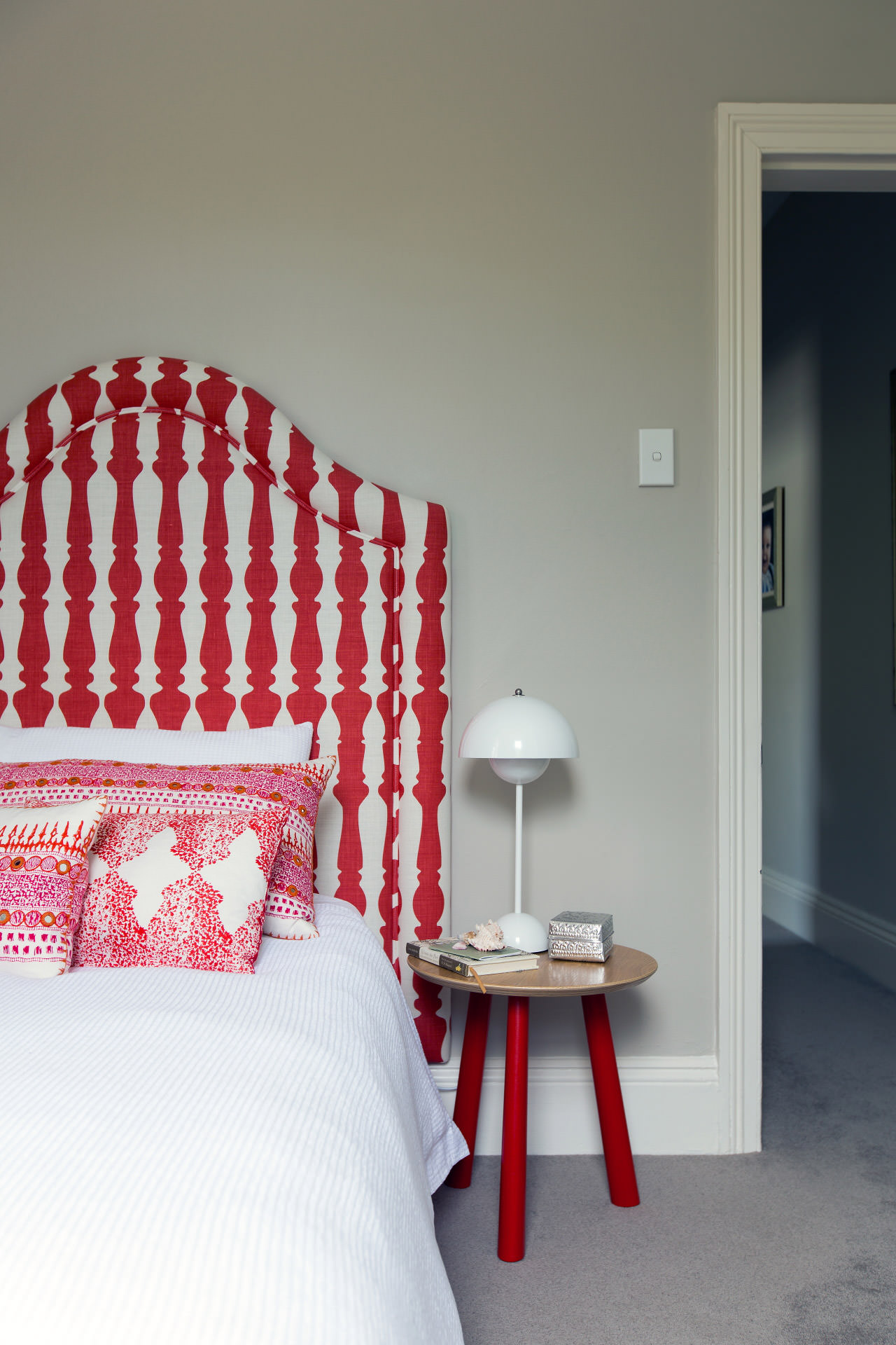 1_lucysroom_mini
