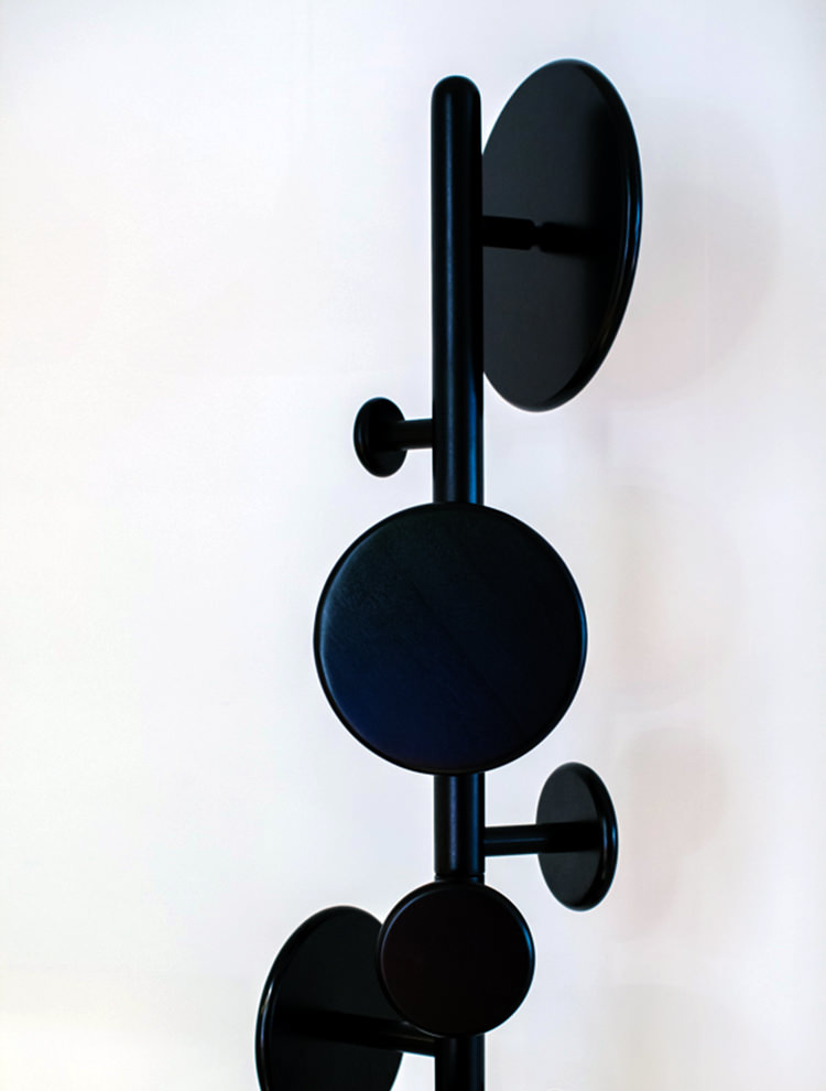 In/Out - Chat in a Chair: Tom Dixon