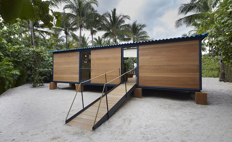 In/Out - Charlotte Perriand La Maison Au Bord De L'eau