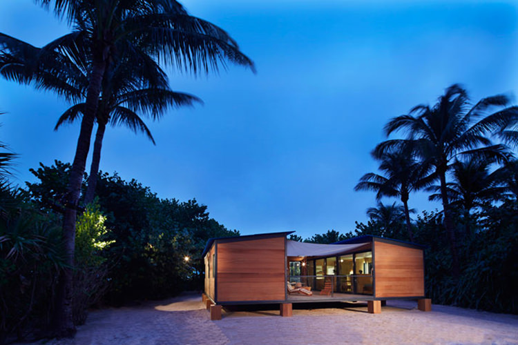In/Out - Charlotte Perriand La Maison Au Bord De L'eau