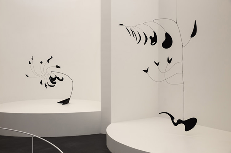 OUT/ABOUT: CALDER & ABSTRACTION, FROM AVANT-GARDE TO ICONIC