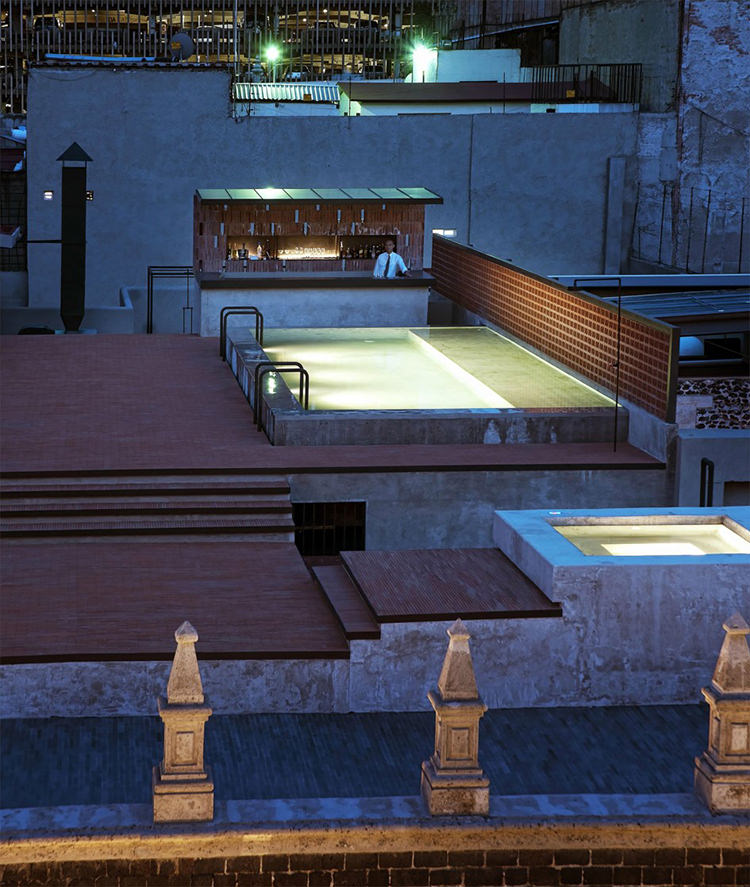 In Out - OUT/ABOUT: Downtown Mexico