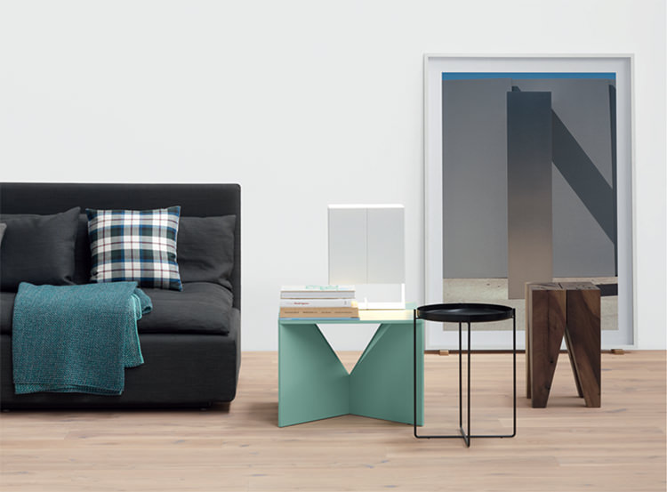 In/Out - E15: New Lights