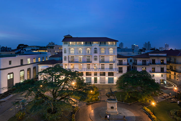 In/Out - American Trade Hotel