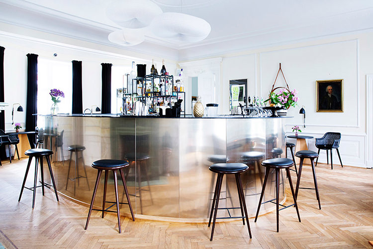 In/Out - Out/About: OUT/ABOUT: Rungstedgaard Hotel