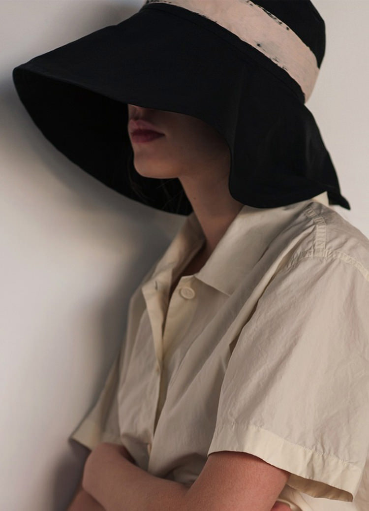 In/Out: Nina Donis