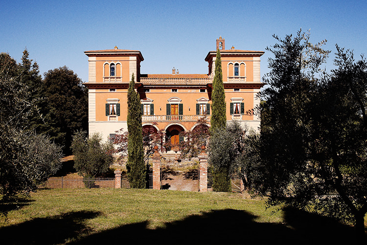 In/Out - OUT/ABOUT: Villa Lena