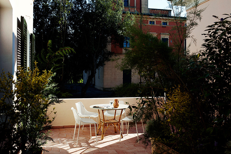 In/Out - OUT/ABOUT: Villa Lena