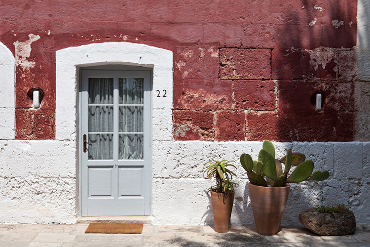 In/Out - OUT/ABOUT: Hotel Masseria Cimino
