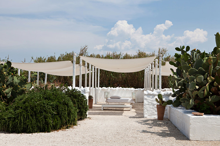 In/Out - OUT/ABOUT: Hotel Masseria Cimino