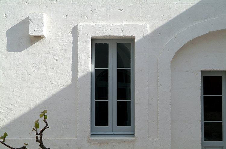 In/Out - OUT/ABOUT: Hotel Masseria Cimino