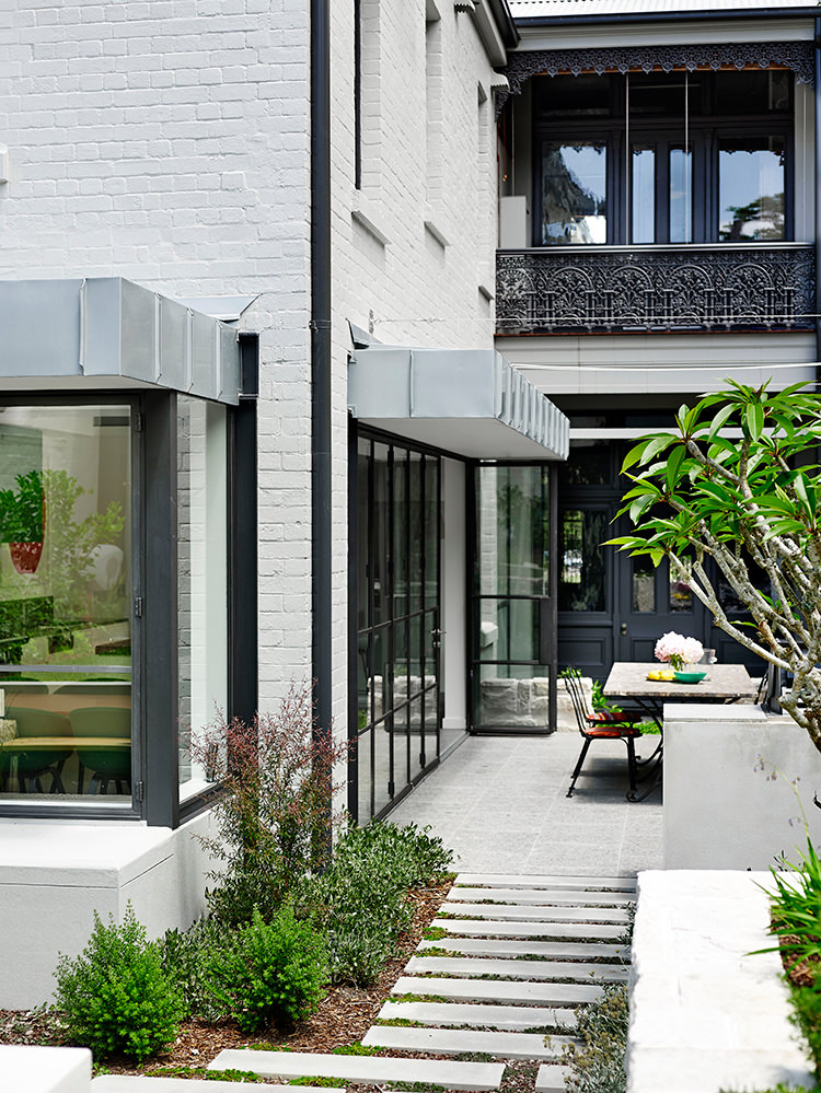 In/Out: The Avenue by Arent&Pyke