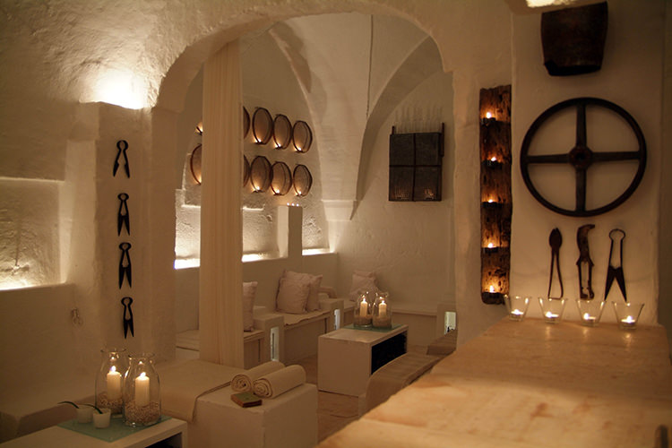 In/Out - OUT/ABOUT: Hotel Masseria Cimino