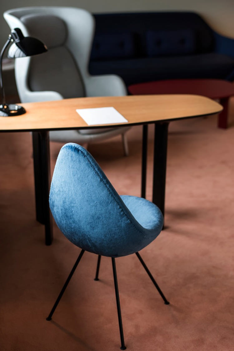 In/Out: HAYON Studio - Room 506 At Raddison Blu Royal Hotel