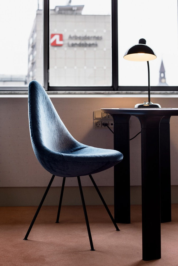 In/Out: HAYON Studio - Room 506 At Raddison Blu Royal Hotel