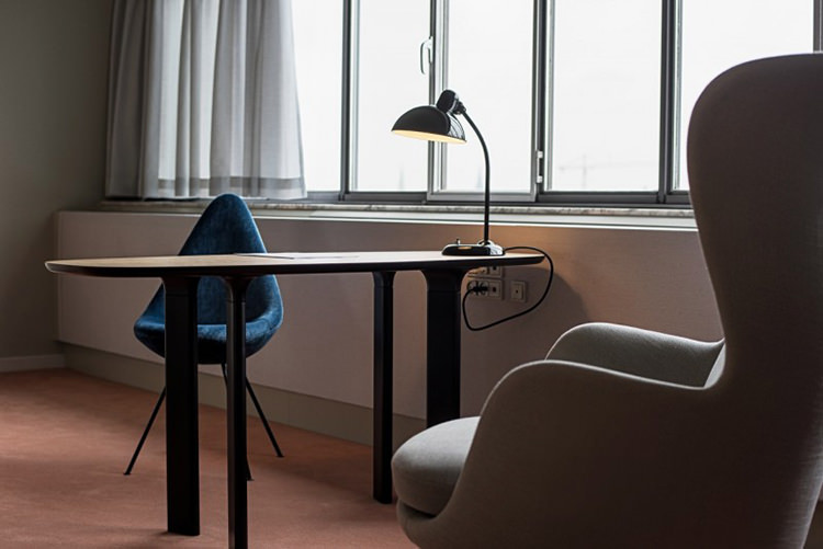 In/Out: HAYON Studio - Room 506 At Raddison Blu Royal Hotel
