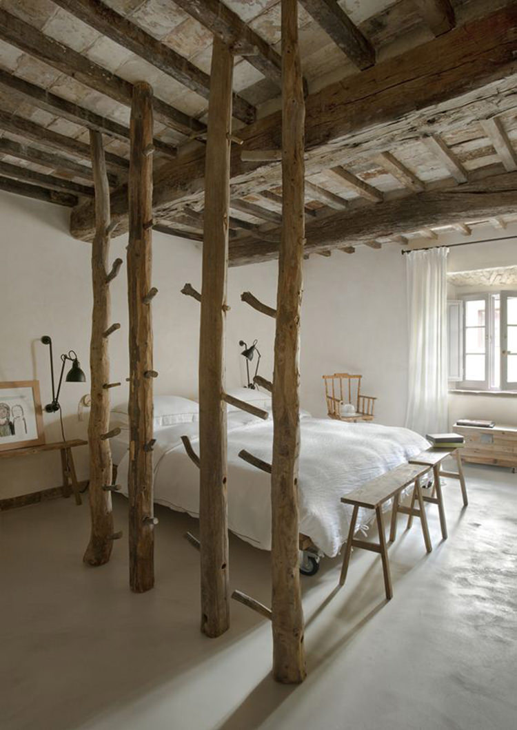 In/Out - OUT/ABOUT: Hotel Monteverdi