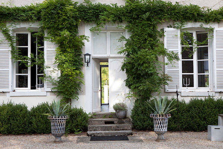 In/Out - OUT/ABOUT: Château de la Resle 