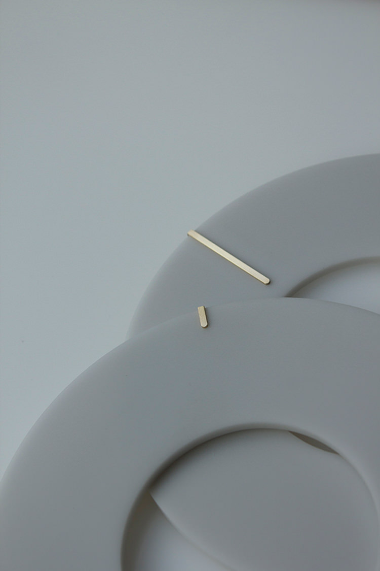 In/Out - Marina Stanimirovic - Pearls Are Always Grey