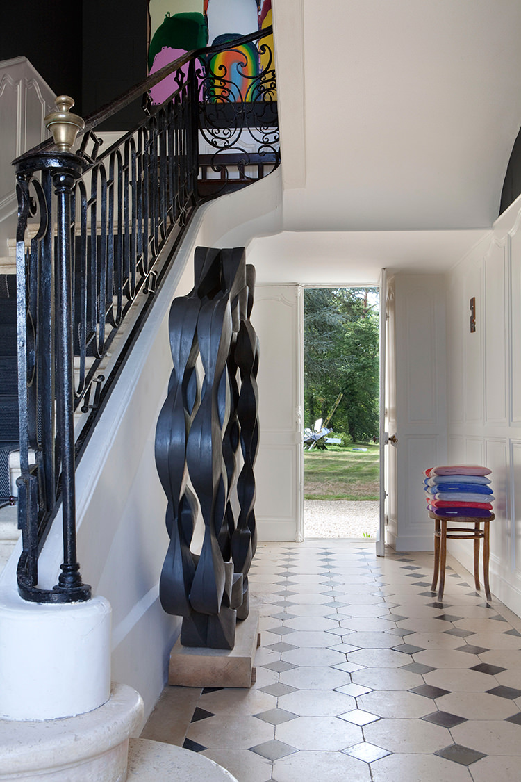 In/Out - OUT/ABOUT: Château de la Resle 