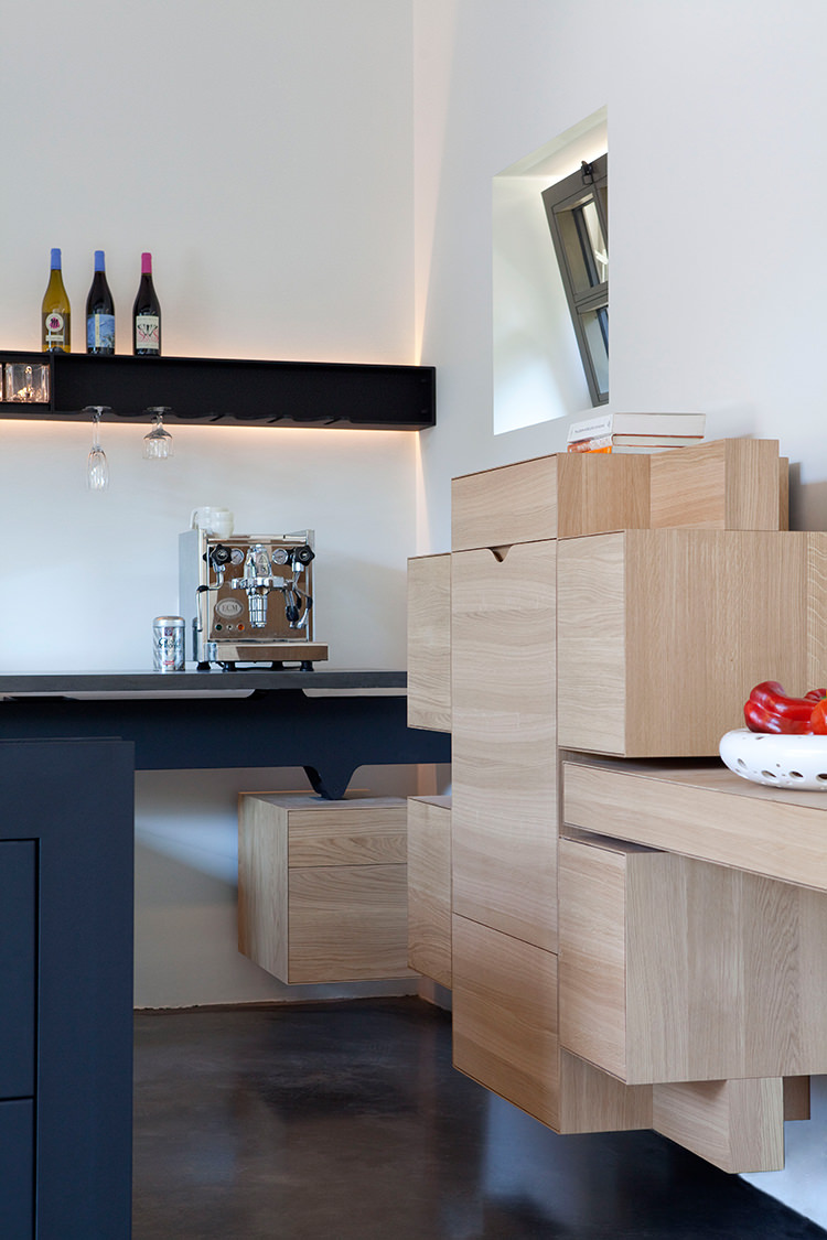 In/Out - OUT/ABOUT: Château de la Resle 