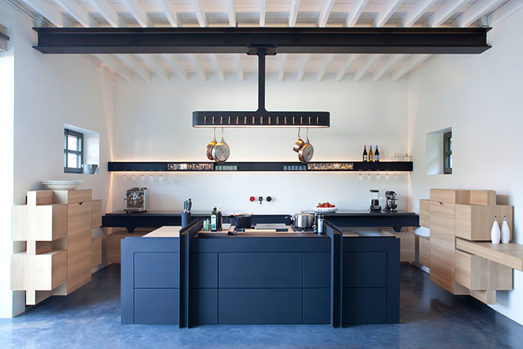 In/Out - OUT/ABOUT: Château de la Resle 