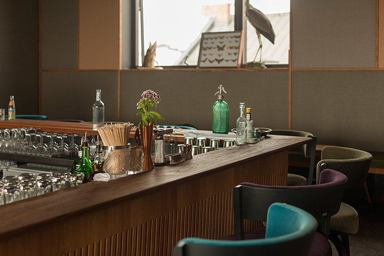 In/Out - OUT/ABOUT: Flushing Meadows Hotel