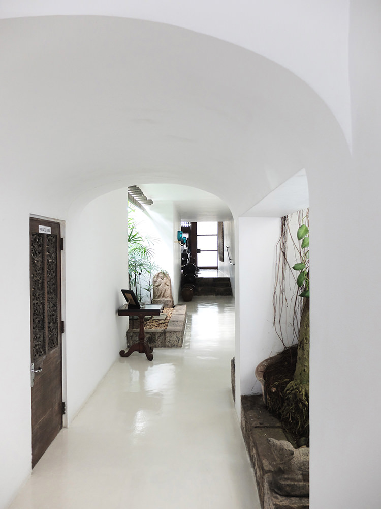 In/Out: Geoffrey Bawa Number 11 Colombo