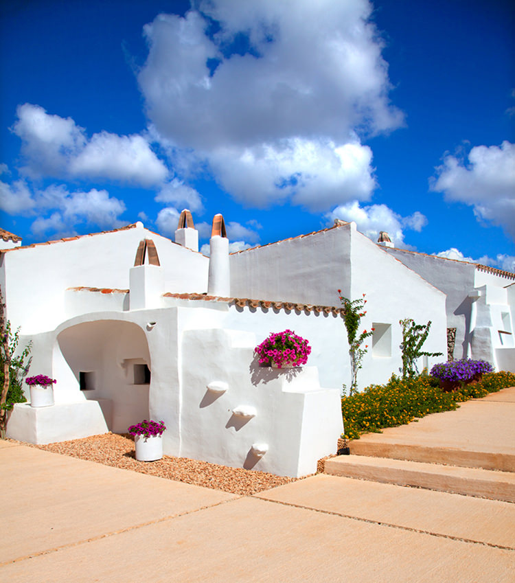 In/Out - OUT/ABOUT: LA PISCINA DE LA SUITE 'POOL COTTAGE' MENORCA