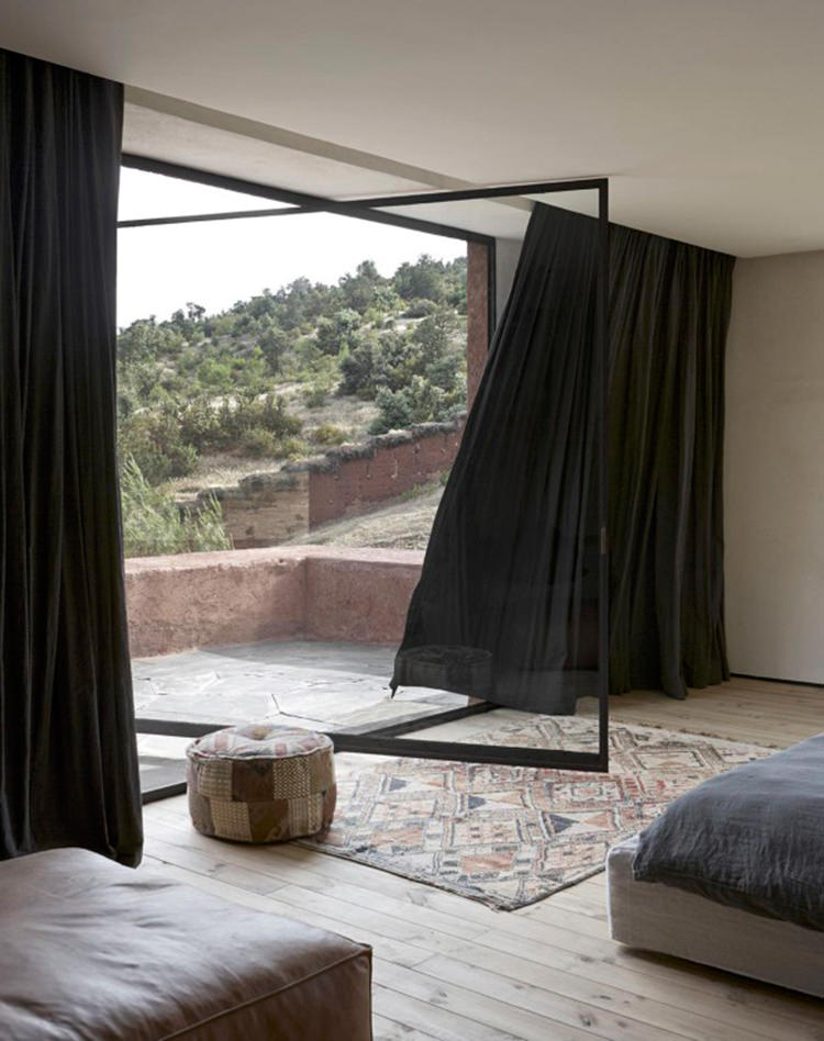 In/Out: VILLA E BY STUDIO KO