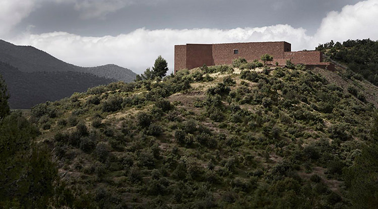 In/Out: VILLA E BY STUDIO KO