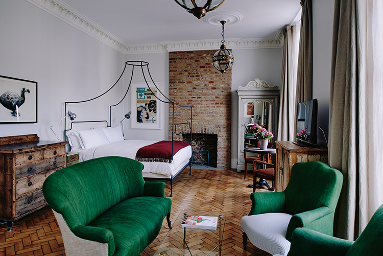 In/Out: Artist Residence Hotel