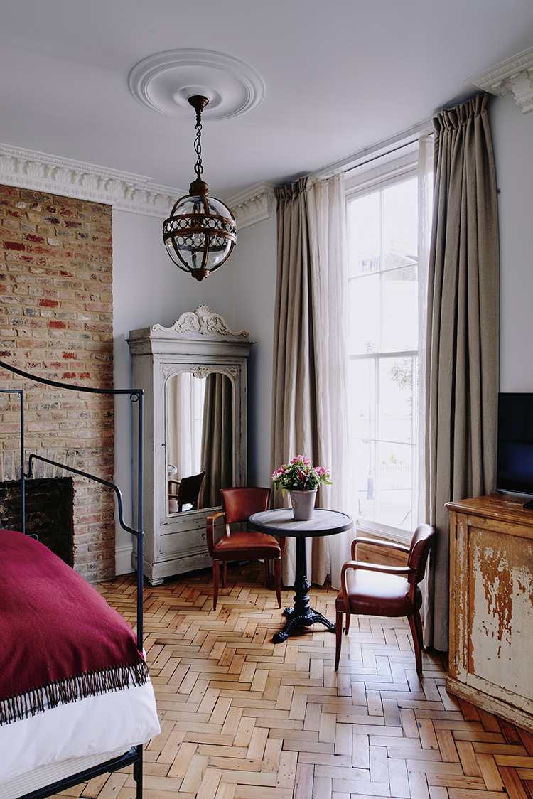 In/Out: Artist Residence Hotel