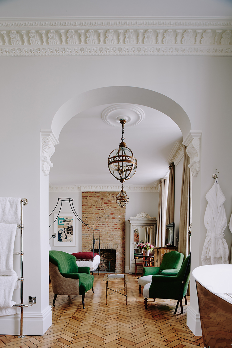In/Out: Artist Residence Hotel