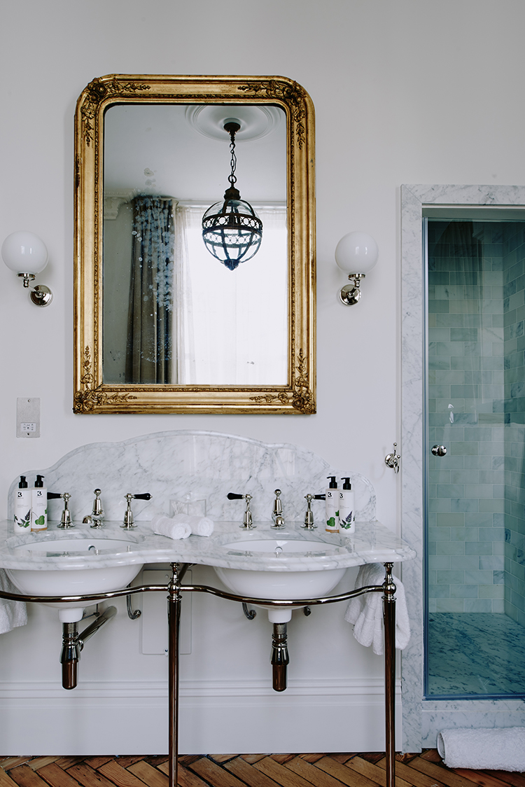 In/Out: Artist Residence Hotel