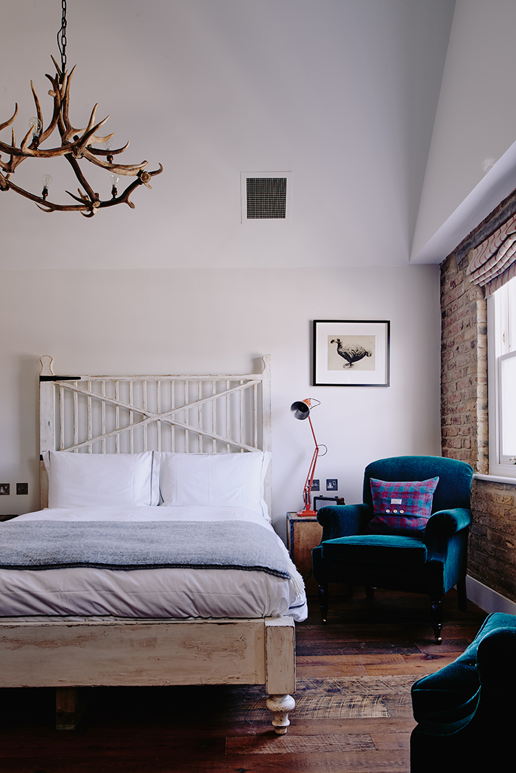 In/Out: Artist Residence Hotel