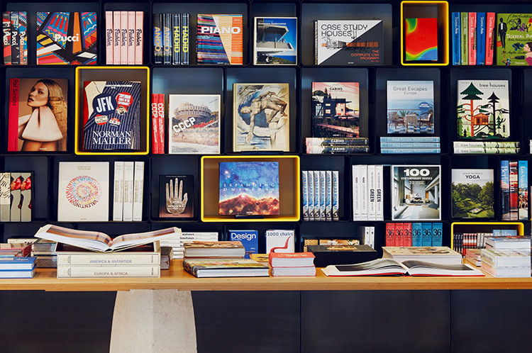 In/Out: TASCHEN STORE MILAN