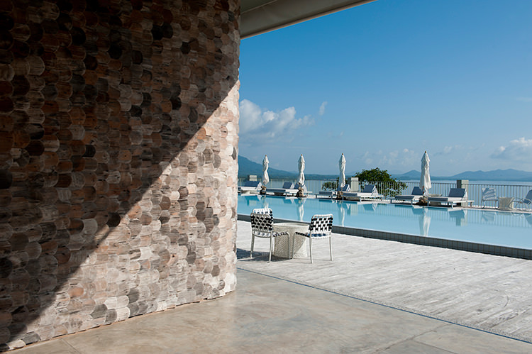 In/Out: Como Point Yamu