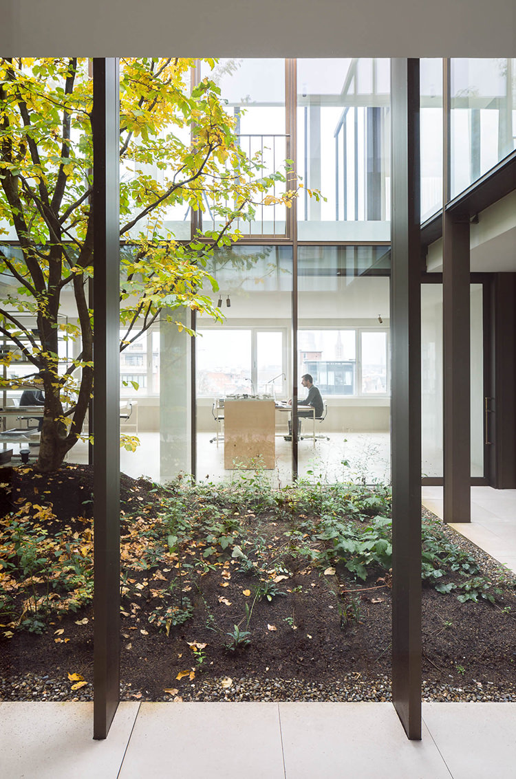 In/Out: Hans Verstuyft Residence and Office