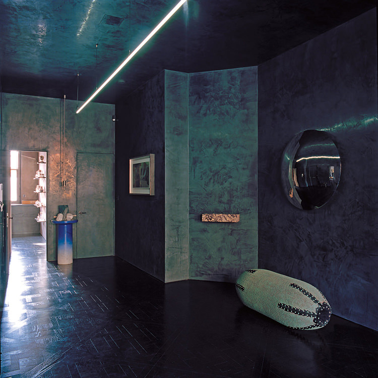 In/Out_Faye Toogood’s Blues_