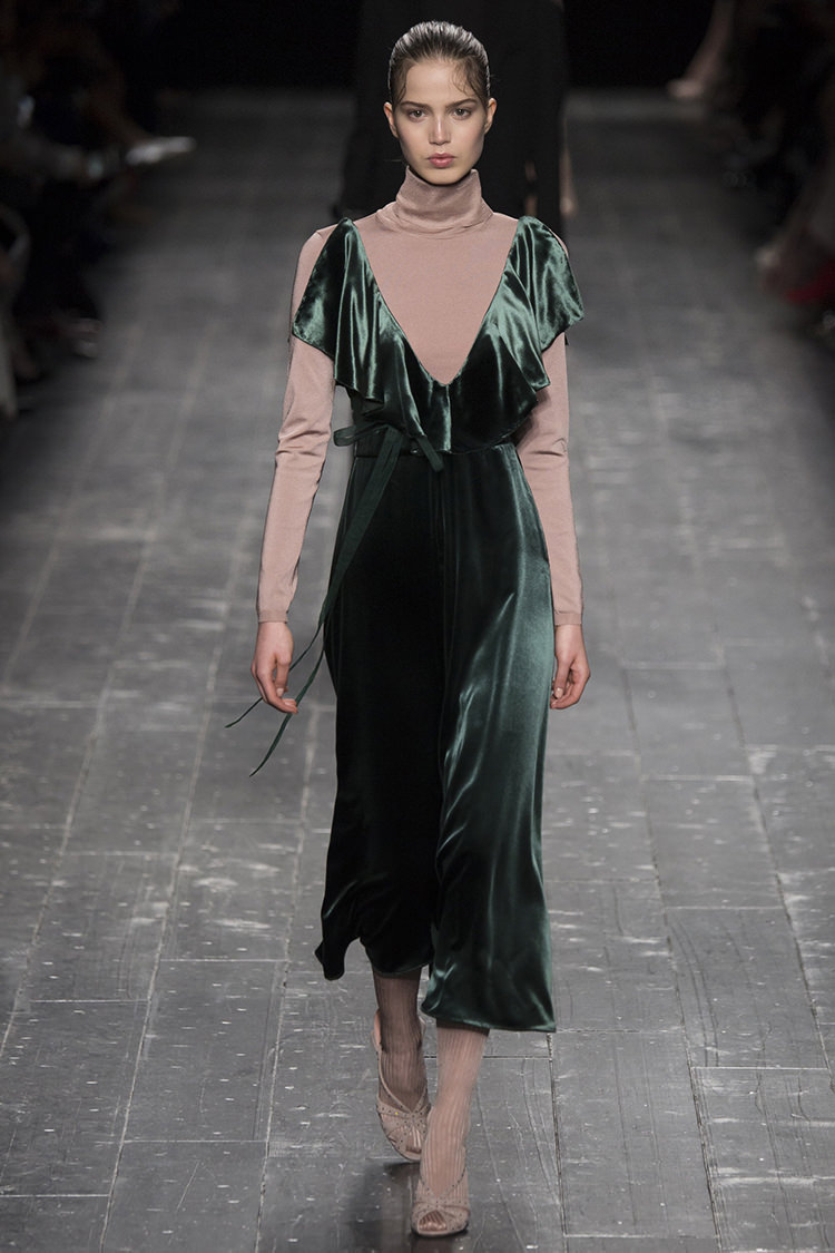 In/Out: Valentino Fall 2016