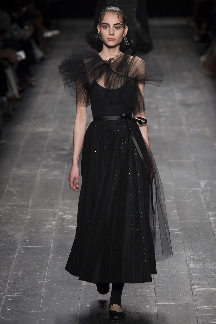 In/Out: Valentino Fall 2016