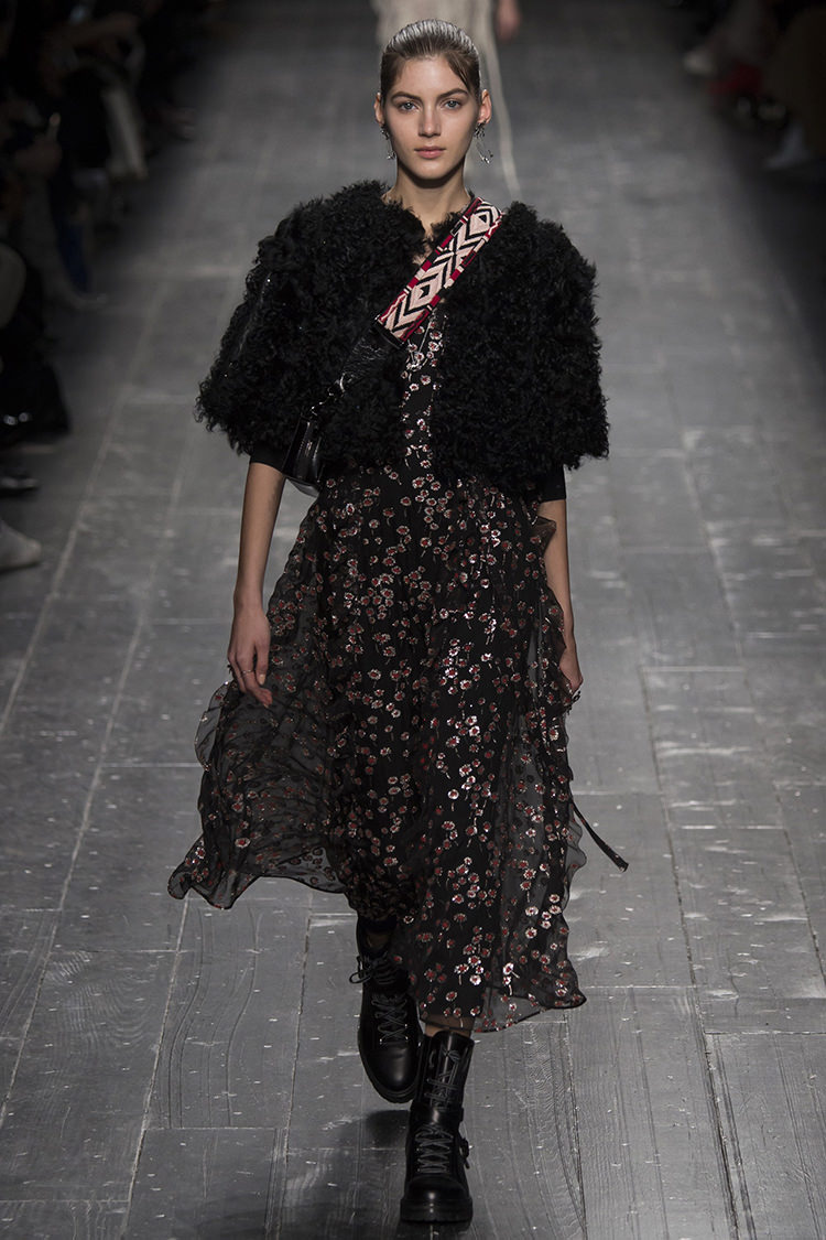 In/Out: Valentino Fall 2016