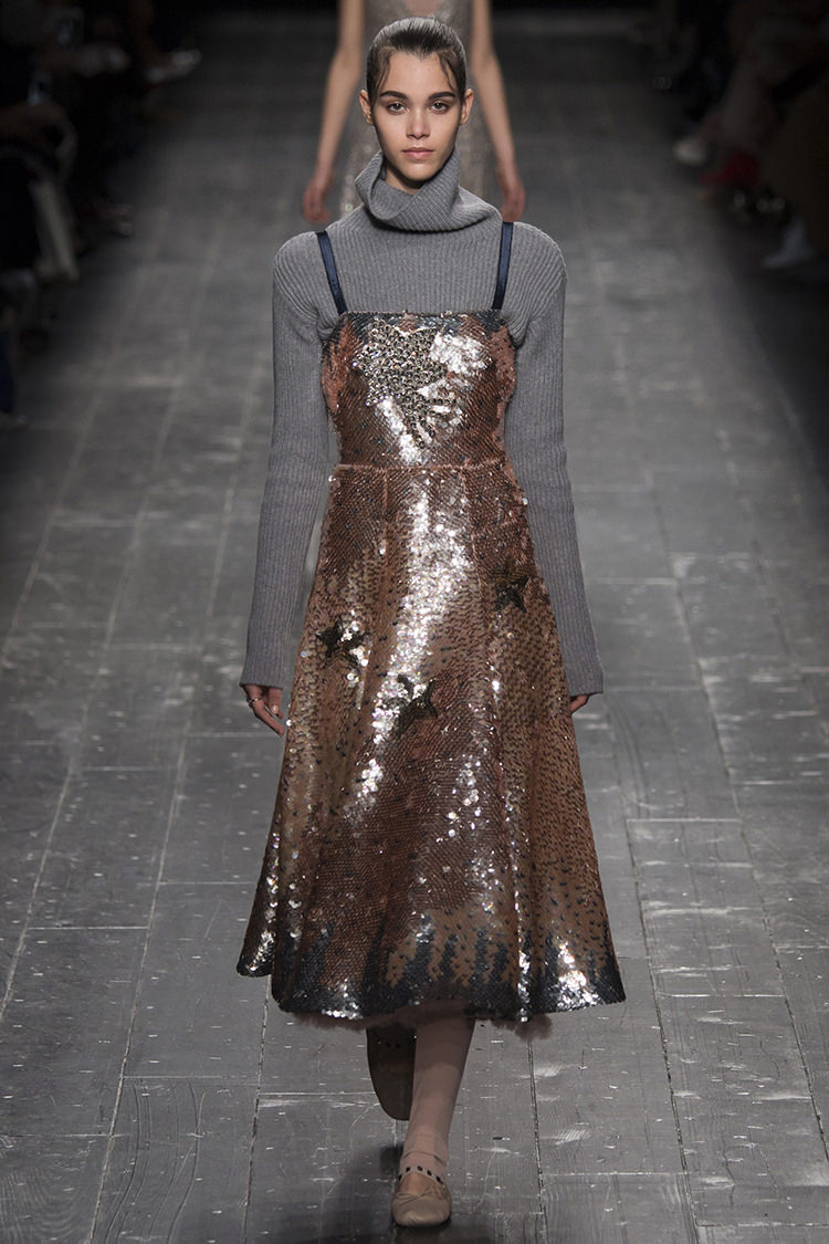 In/Out: Valentino Fall 2016