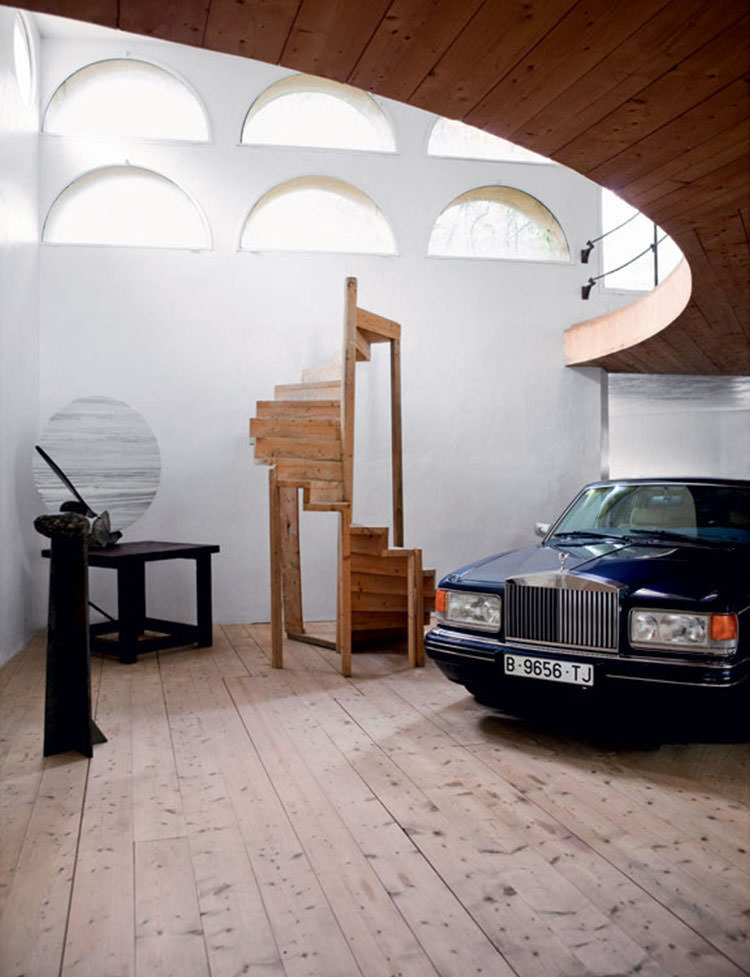 In/Out: Xavier Corbero’s home