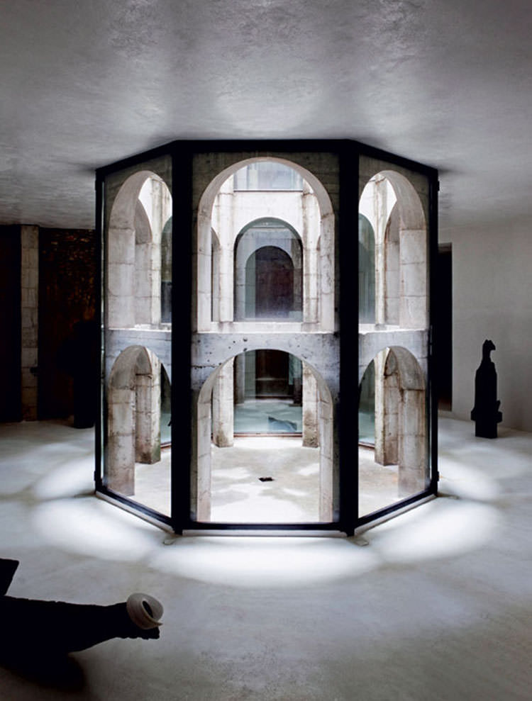 In/Out: Xavier Corbero’s home