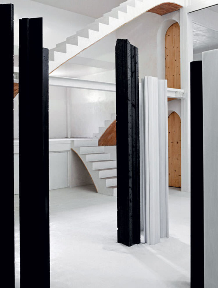 In/Out: Xavier Corbero’s home