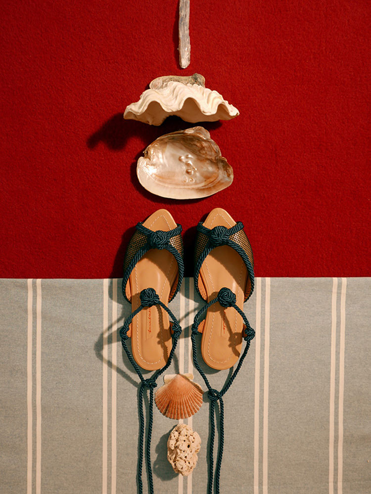 In/Out: Lane Marinho