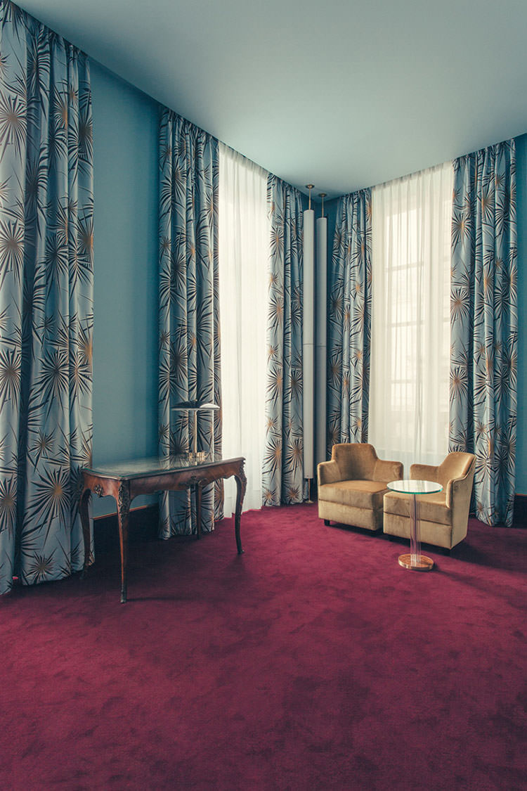 In/Out: Hotel Saint Marc, Paris