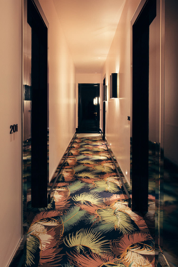 In/Out: Hotel Saint Marc, Paris